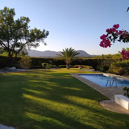 Villa Paradisos Archangelos